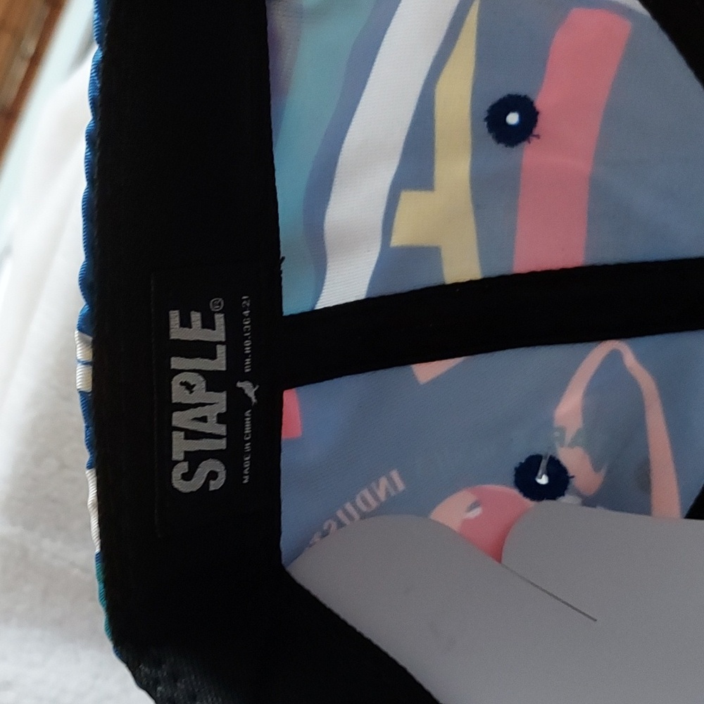 Staple cap - Picture 6 of 8